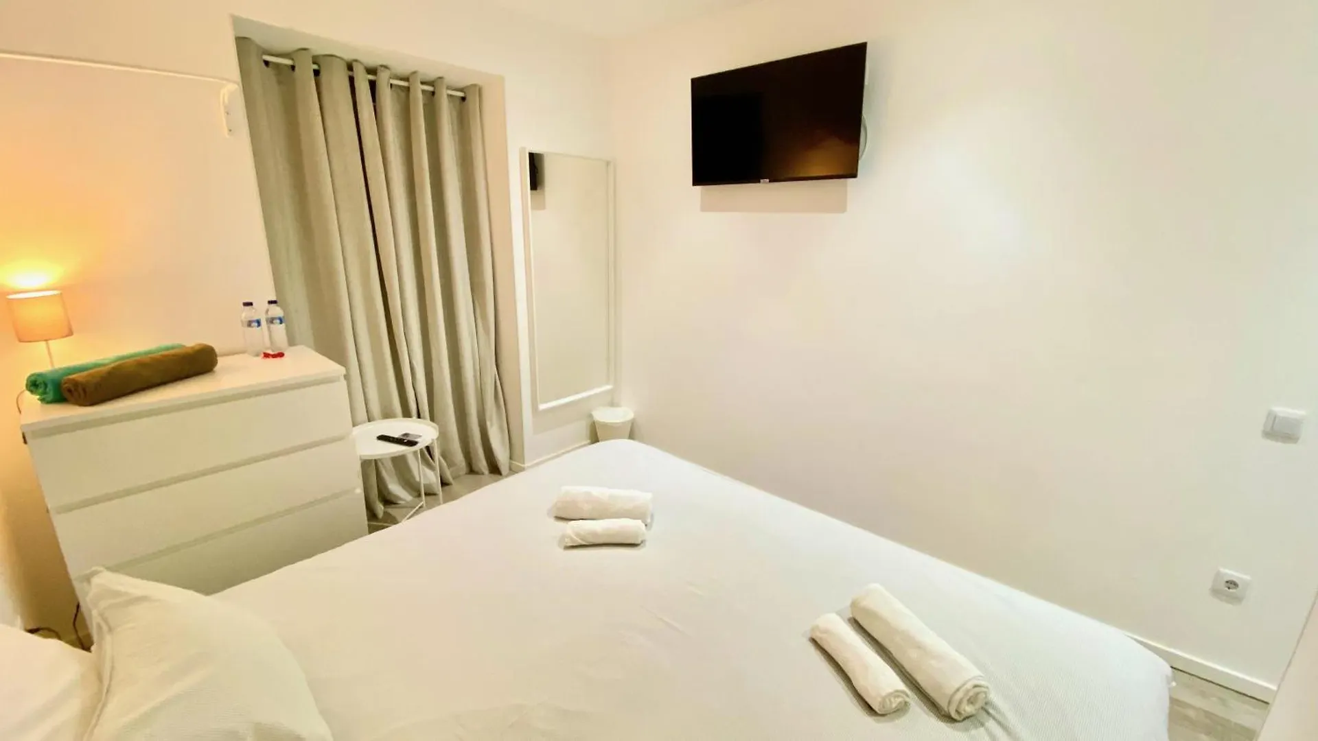 Casa Amarela Guesthouse Albufeira Guest house