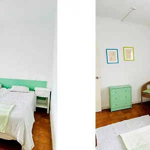  Hostal Rich & Poor