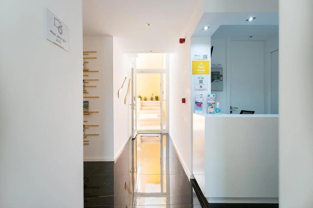 Casa Amarela Guesthouse 알부페이라 포르투갈