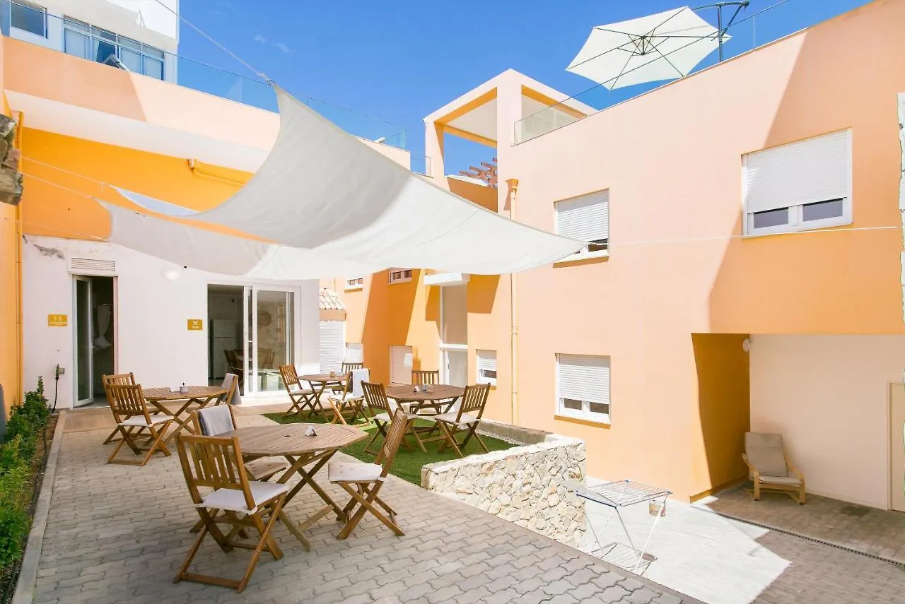 Casa Amarela Guesthouse 알부페이라 포르투갈
