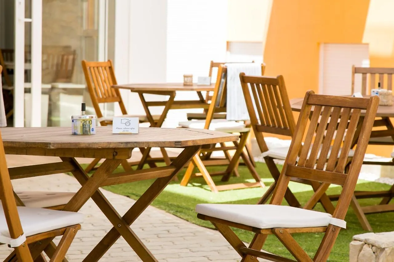 Casa Amarela Guesthouse 알부페이라 포르투갈