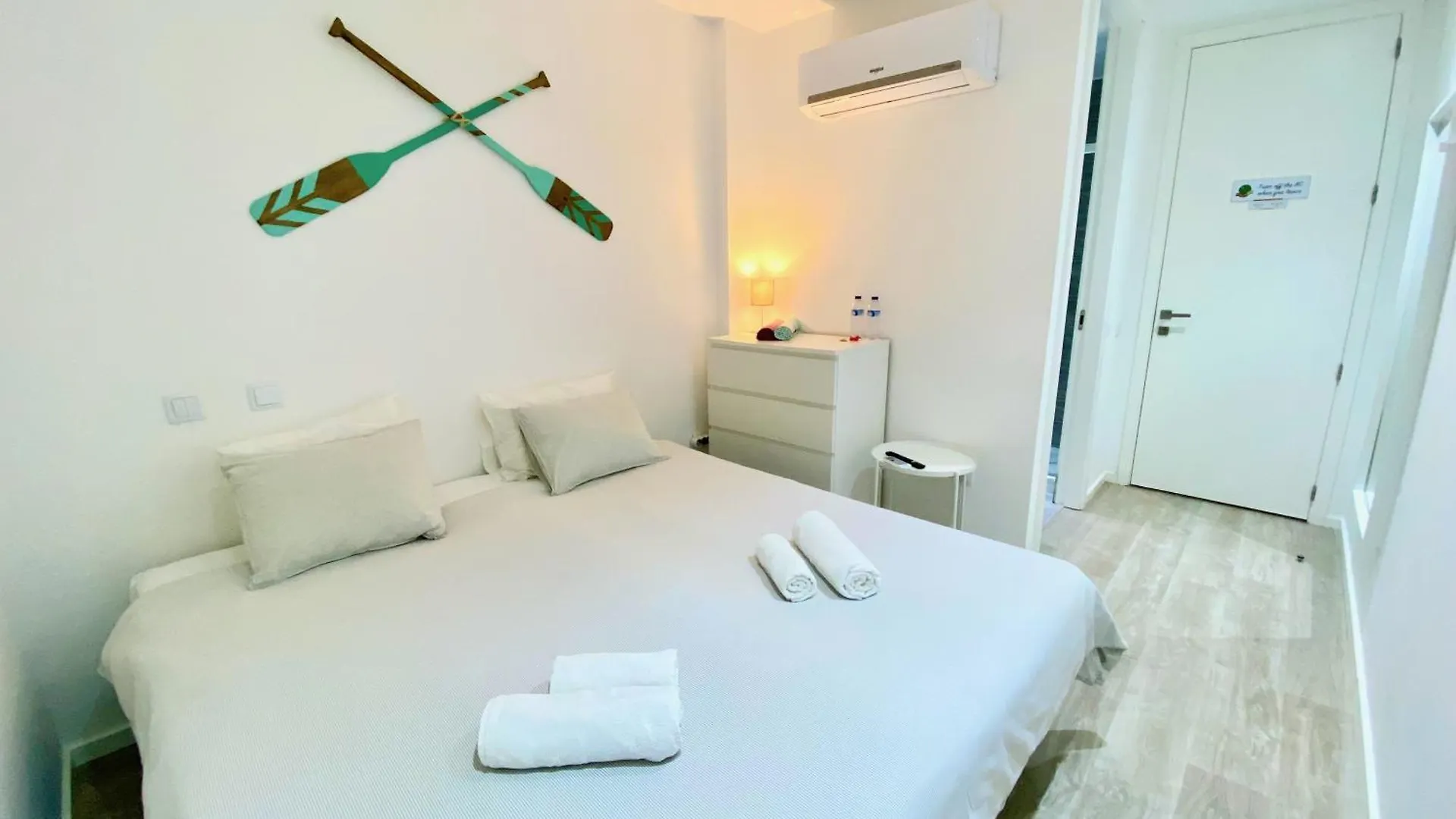 Casa Amarela Guesthouse Албуфейра 2*,